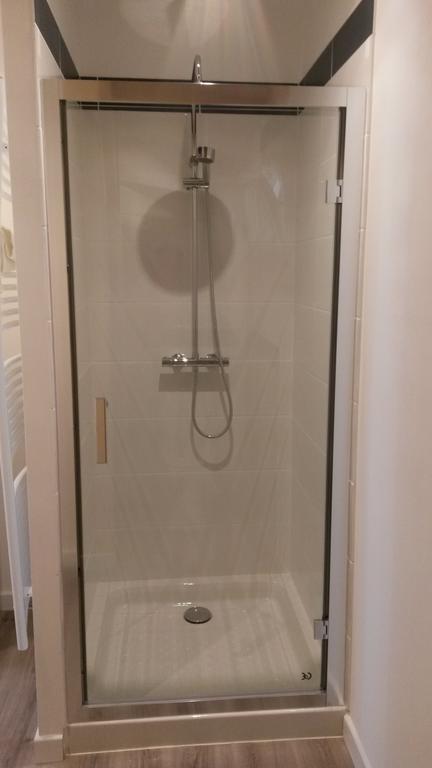 Les Yourtes Du Bearn - Domaine Des Deux Clos Bed & Breakfast Pontiacq-Viellepinte Room photo